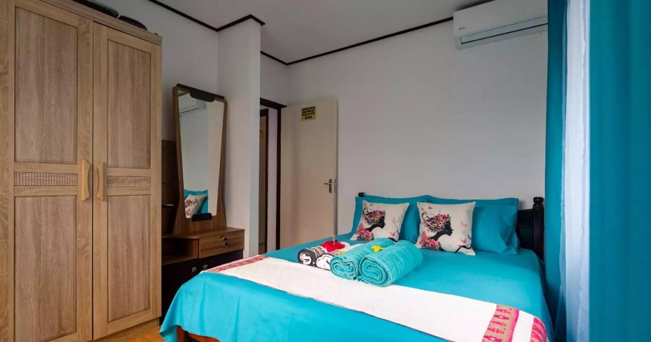 Апартаменти Chez Benoit Self Catering Вікторія Екстер'єр фото