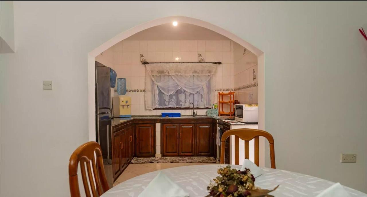 Апартаменти Chez Benoit Self Catering Вікторія Екстер'єр фото