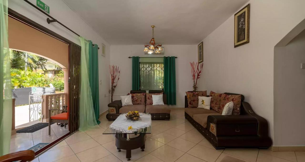 Апартаменти Chez Benoit Self Catering Вікторія Екстер'єр фото