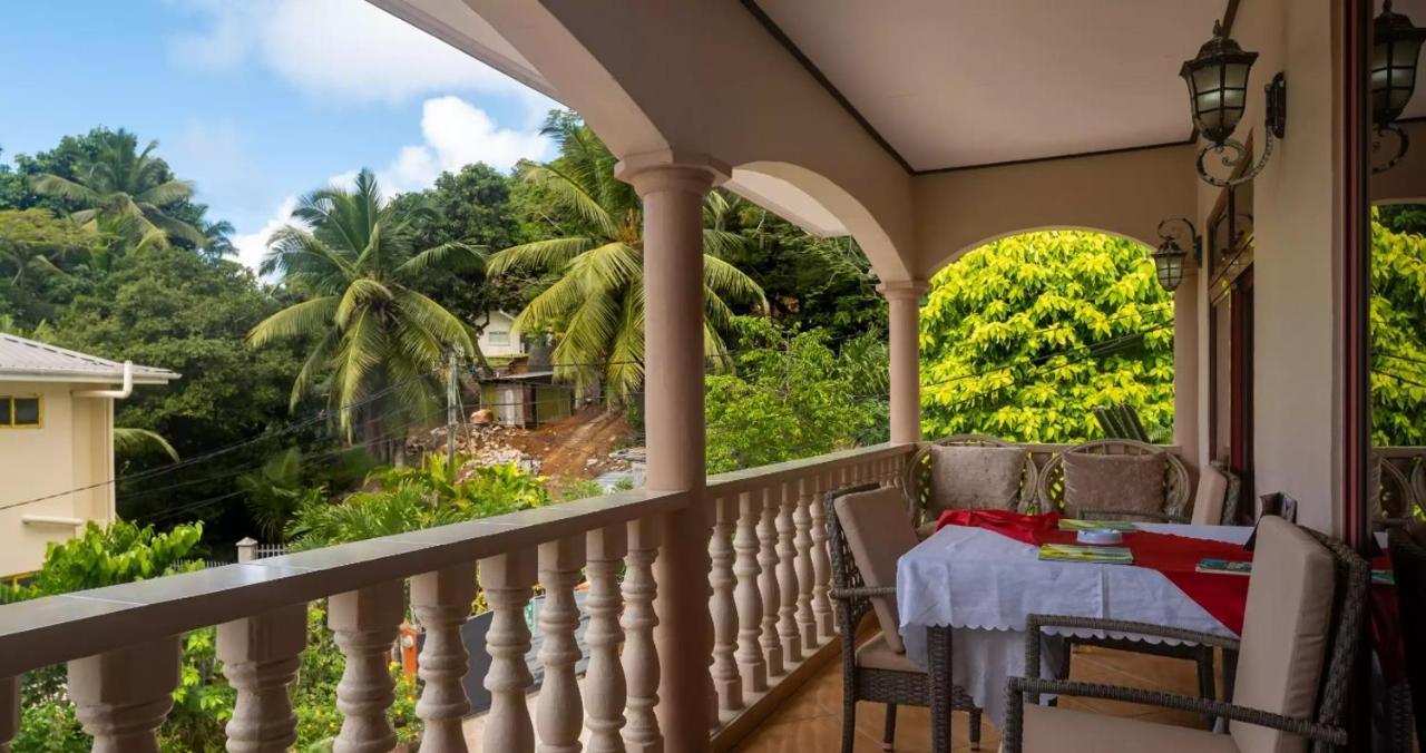 Апартаменти Chez Benoit Self Catering Вікторія Екстер'єр фото