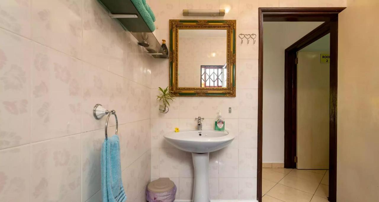Апартаменти Chez Benoit Self Catering Вікторія Екстер'єр фото